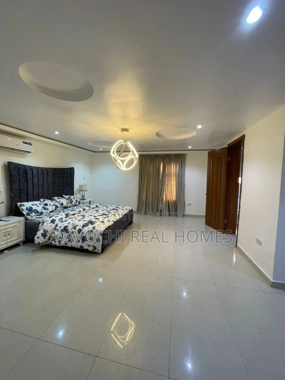 Furnished 4bdrm Apartment in Lekki Phase 1 for rent