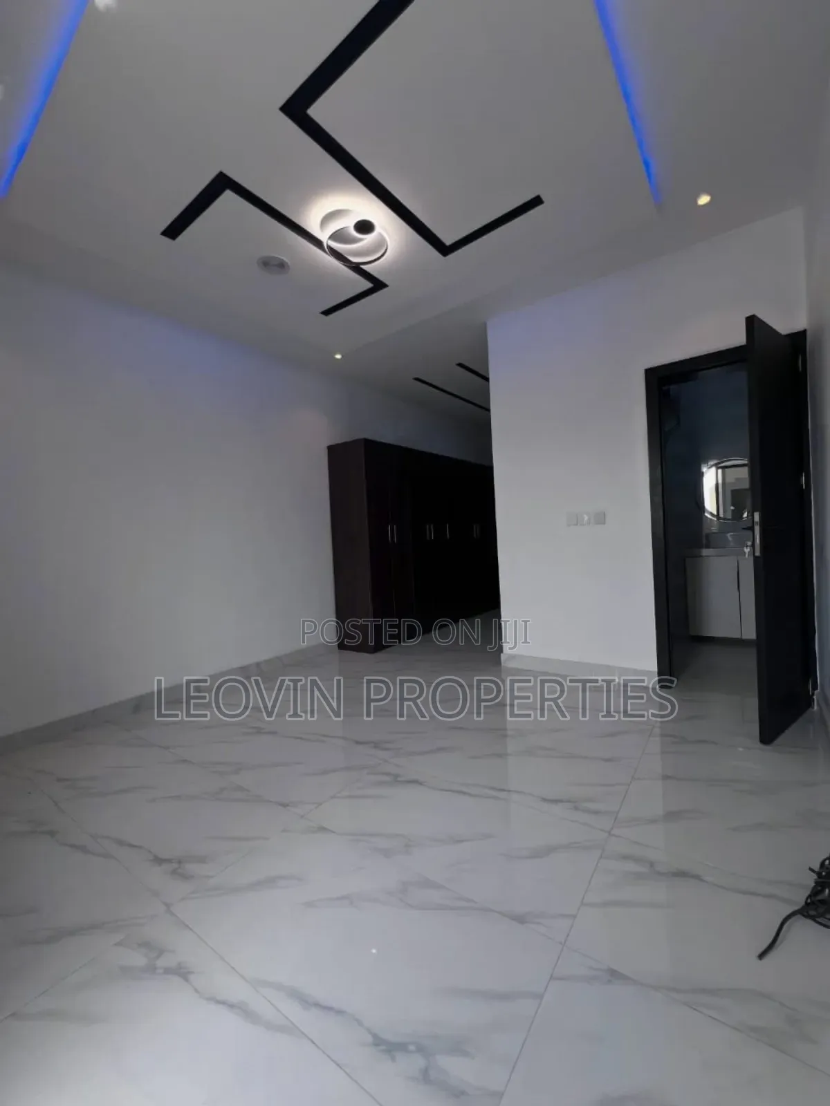 4bdrm Duplex in Chevron Lekki Estate for sale