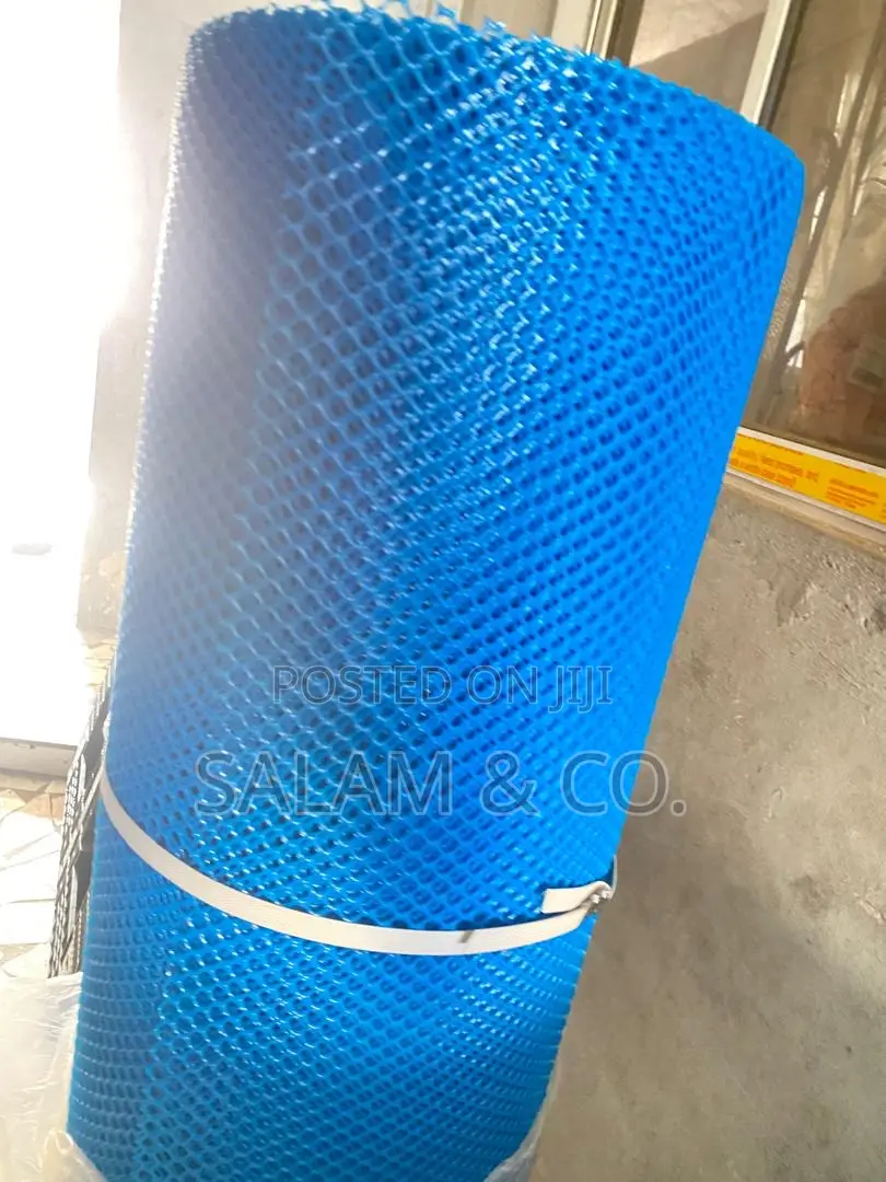 1.5m X 30m Heavy Duty Plastic Mesh Fence Roll For Poultry Garden