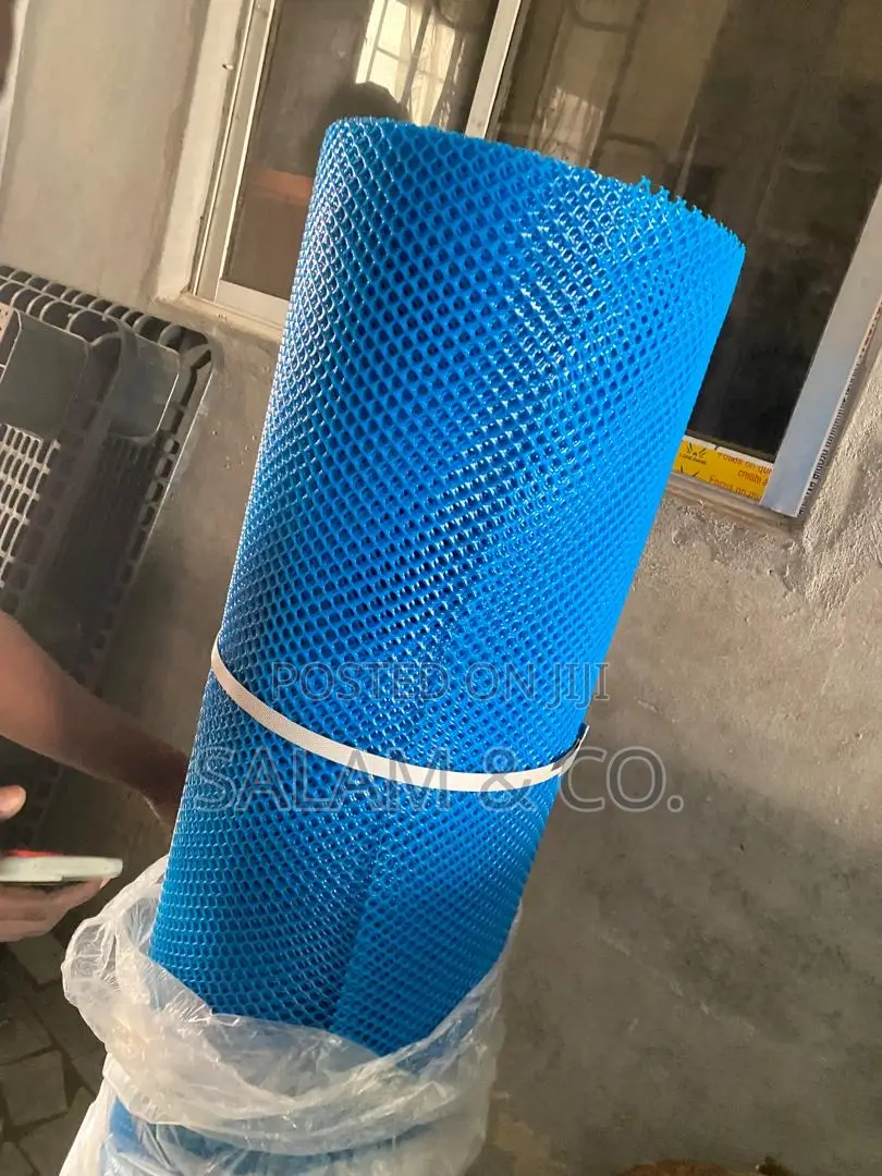 1.5m X 30m Heavy Duty Plastic Mesh Fence Roll For Poultry Garden
