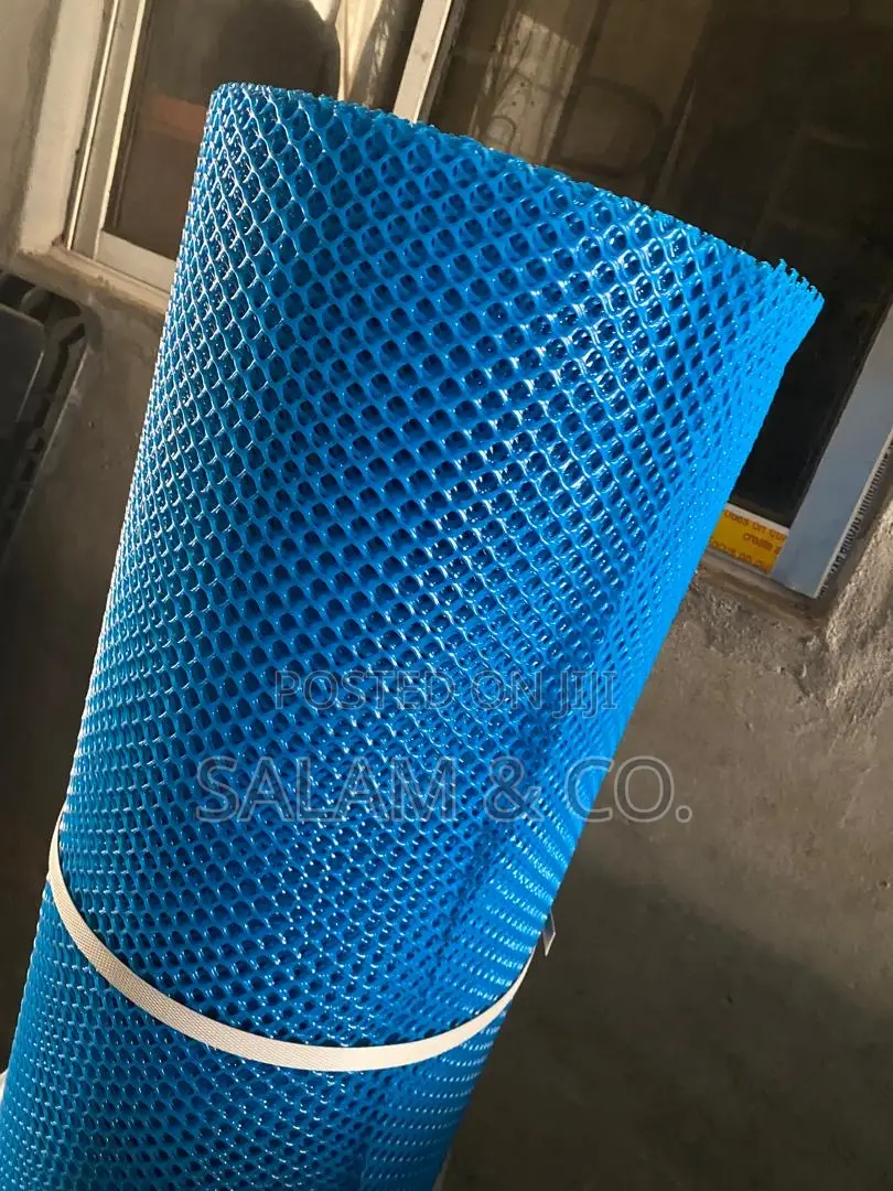 1.5m X 30m Heavy Duty Plastic Mesh Fence Roll For Poultry Garden