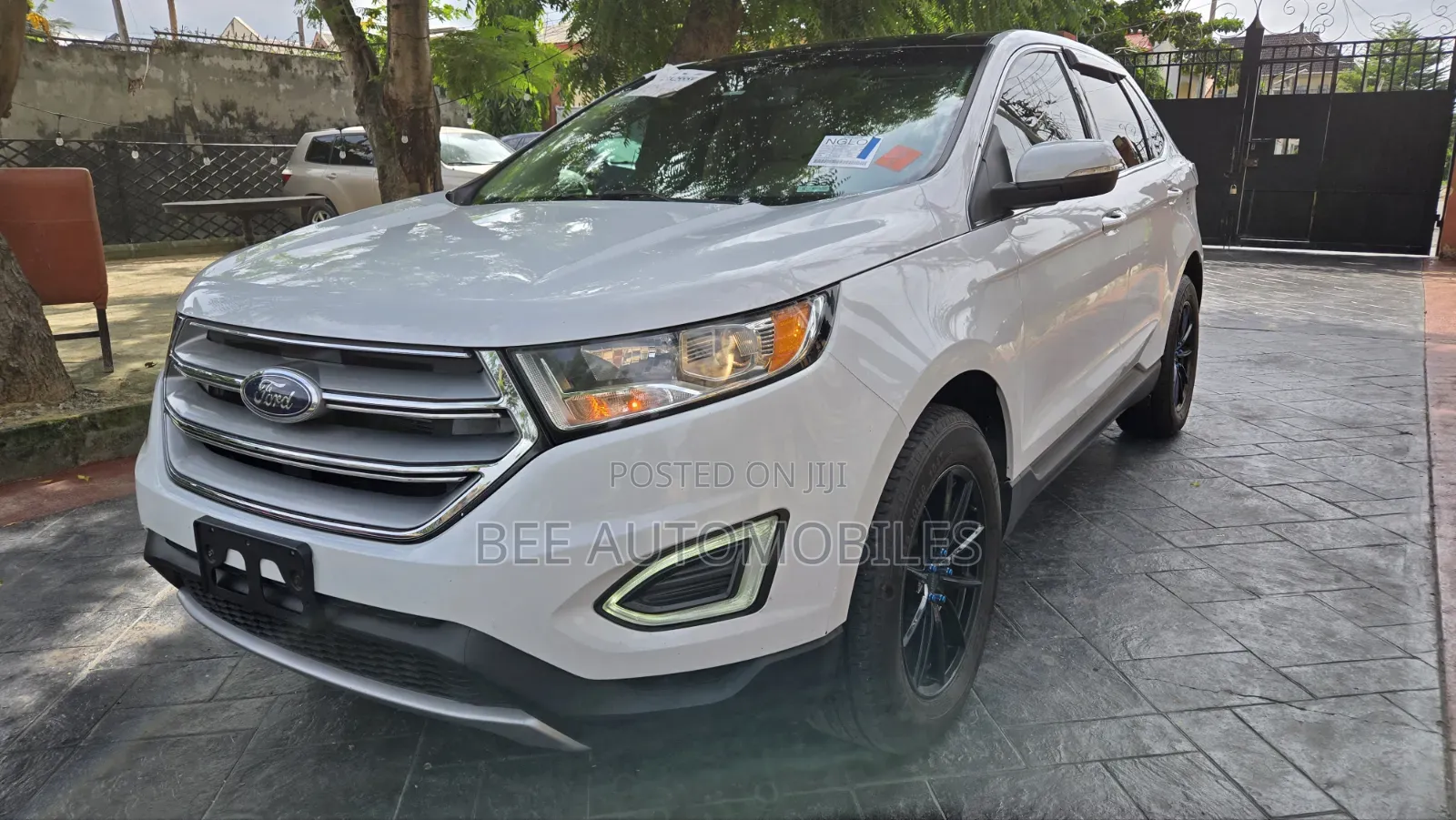 Ford Edge Titanium 4dr AWD 2017 White