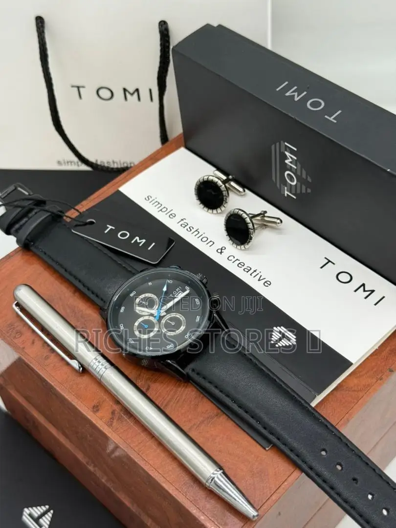 A Dope Tomi Combo Featuring a Chronograph Leather Wristwatch
