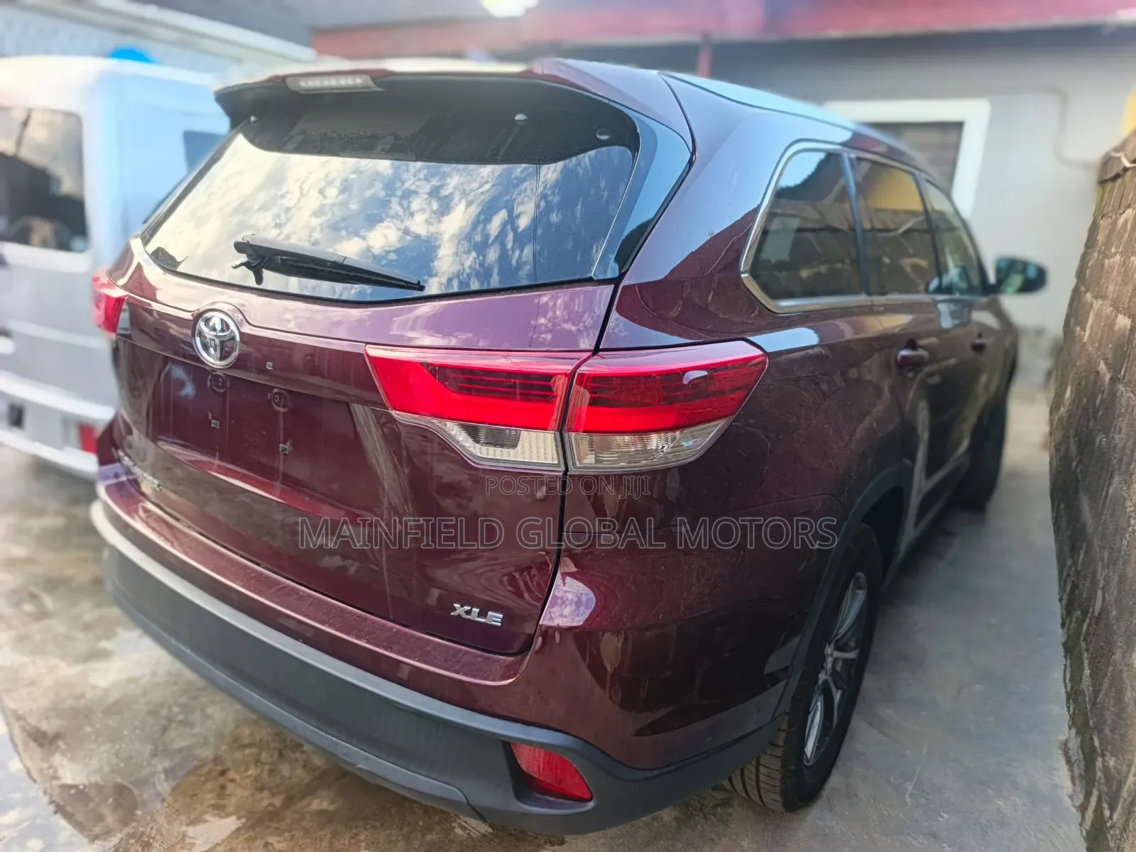 Toyota Highlander XLE 2019 Red