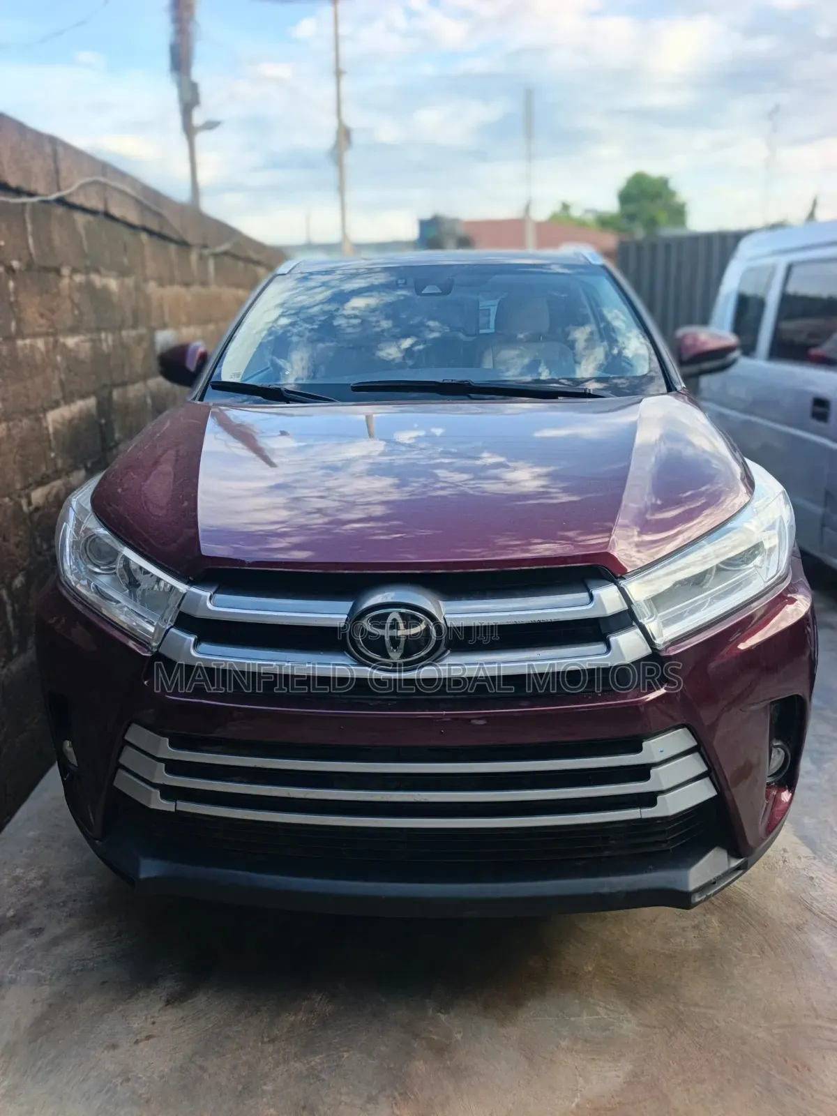 Toyota Highlander XLE 2019 Red