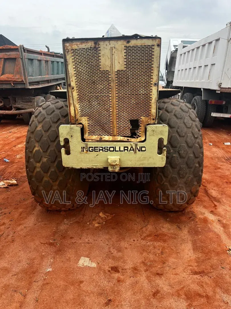 Ingersoll Rand Sd 100 Vibratory Compactor Roller - Company Use