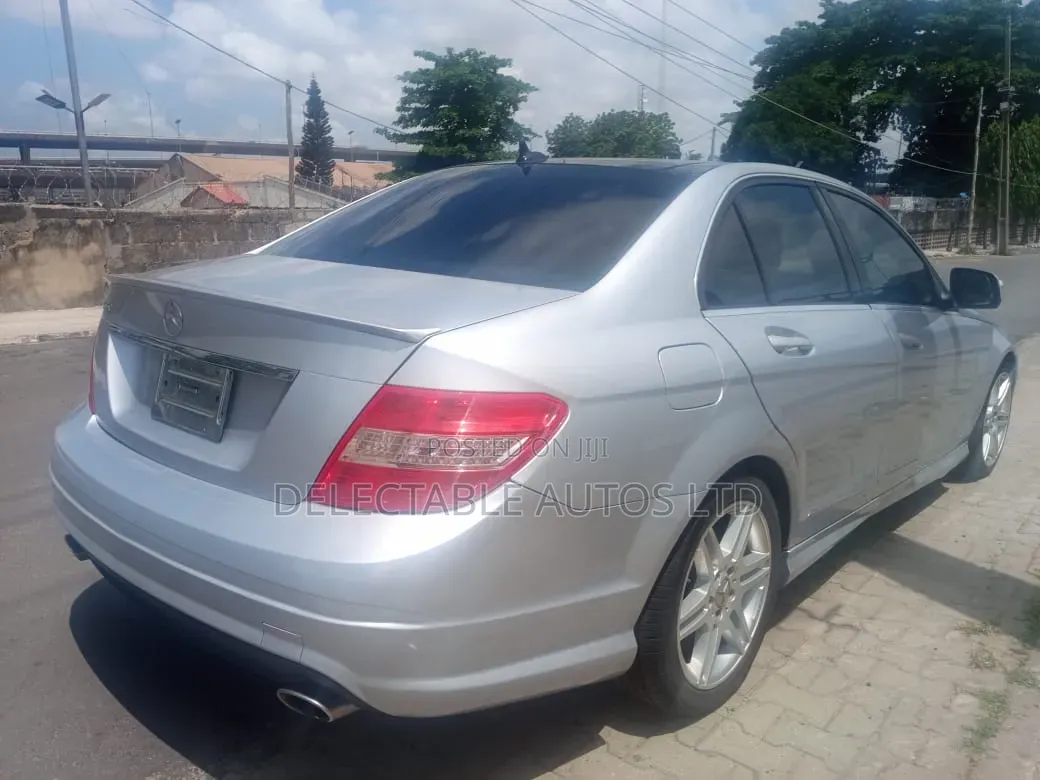 Mercedes-Benz 200 2008 Silver