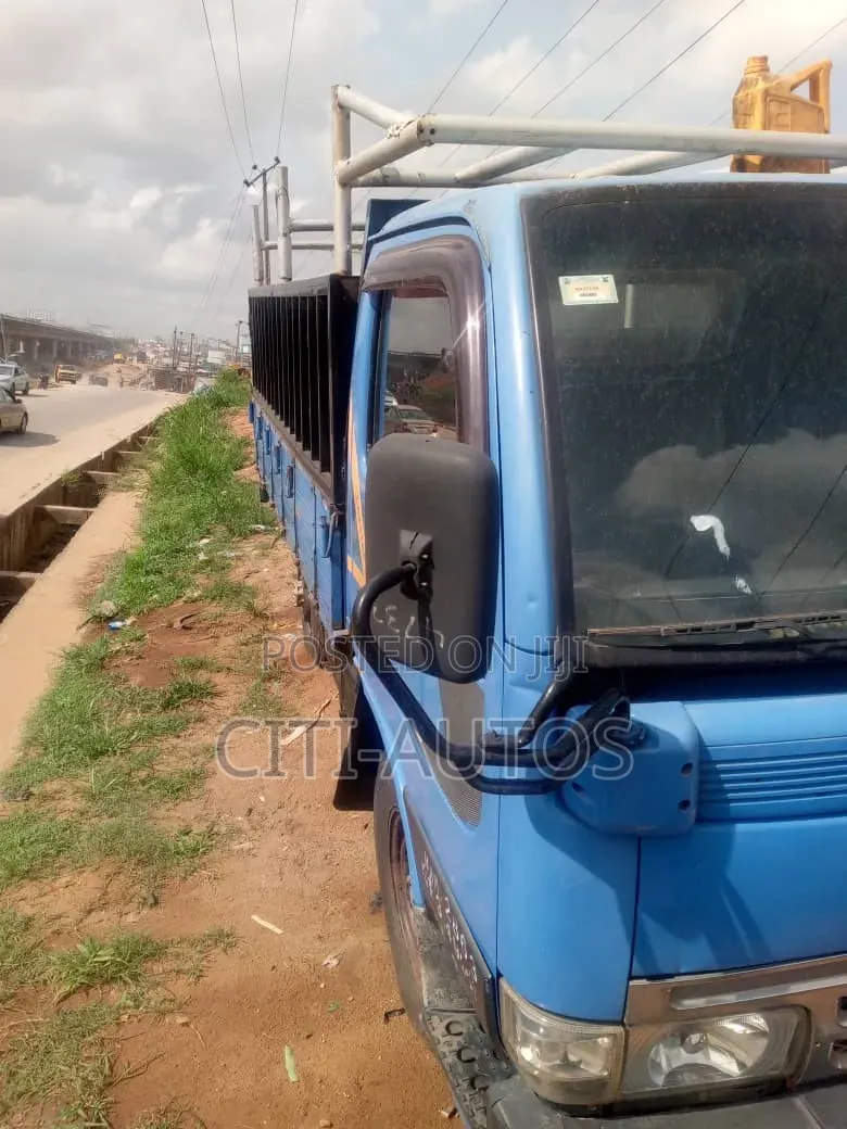 Nissan Canstar Truck Long Chasis. Petrol 2001 Blue