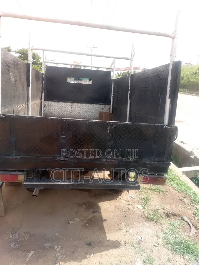 Nissan Canstar Truck Long Chasis. Petrol 2001 Blue