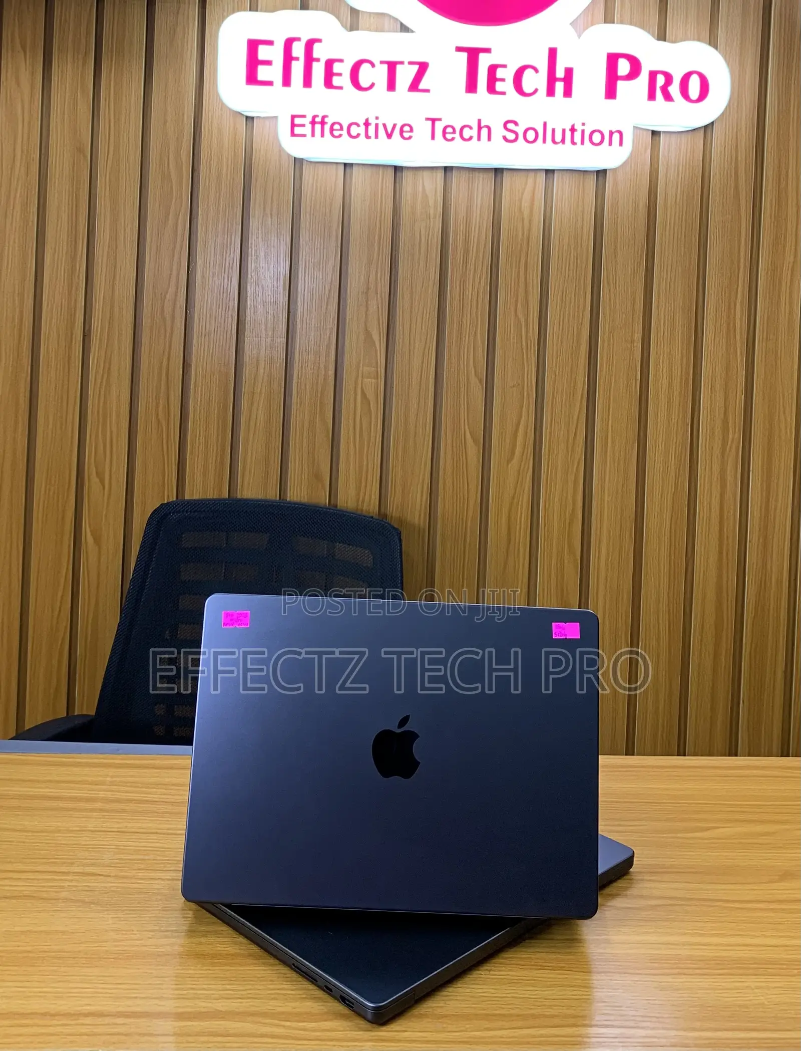 Laptop Apple MacBook Pro 2023 M3 Pro 18GB Apple M3 Pro SSD 512GB