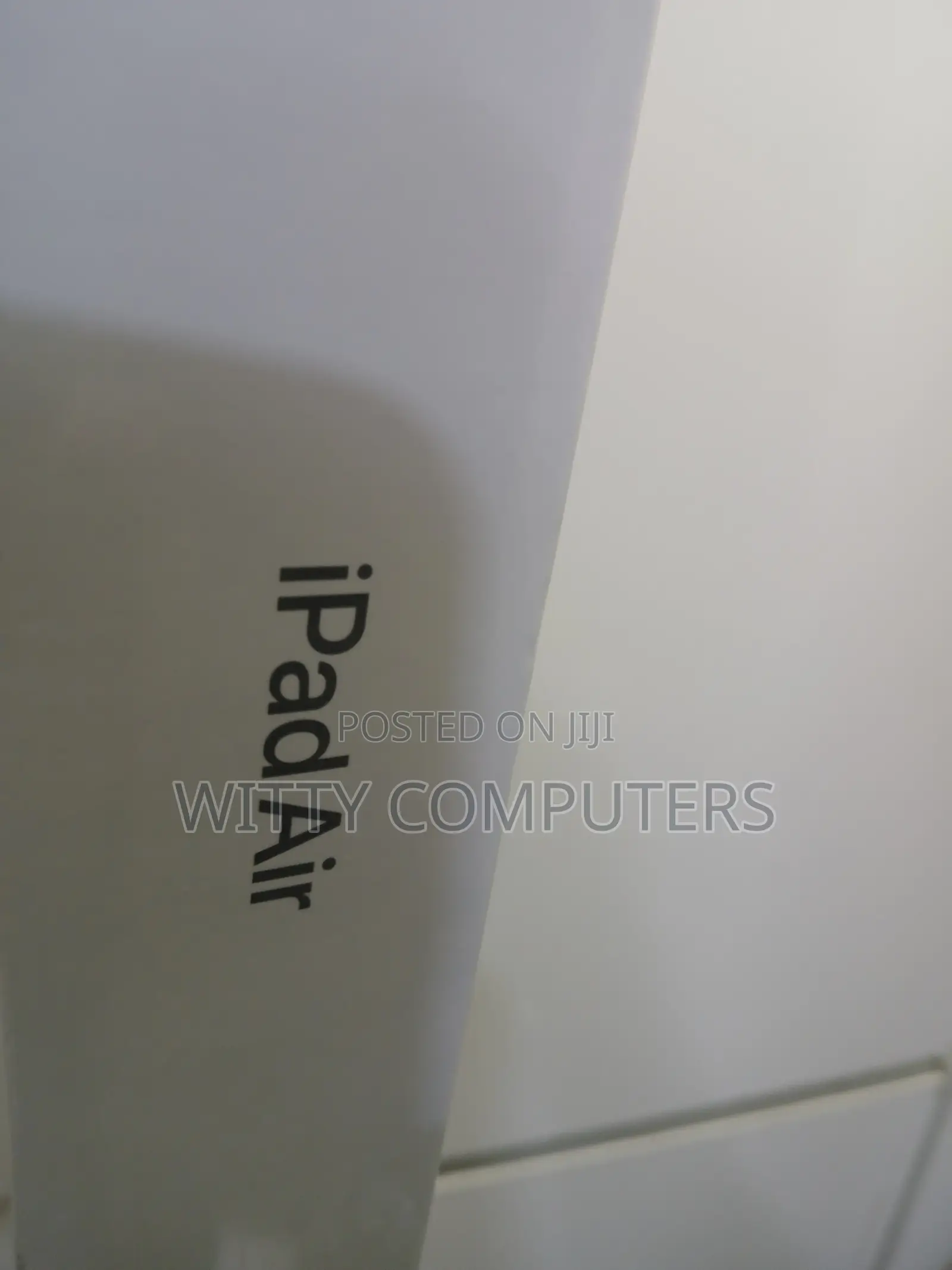 New Apple iPad Air (2022) 64 GB Gray