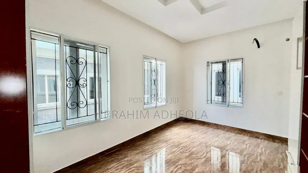 5bdrm Duplex in Ikoyi, Parkview Estate for rent