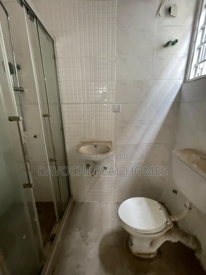 1bdrm Apartment in Ikota for rent