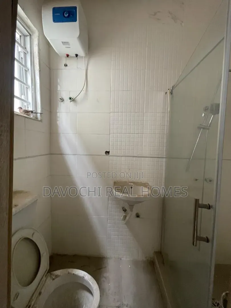 1bdrm Apartment in Ikota for rent