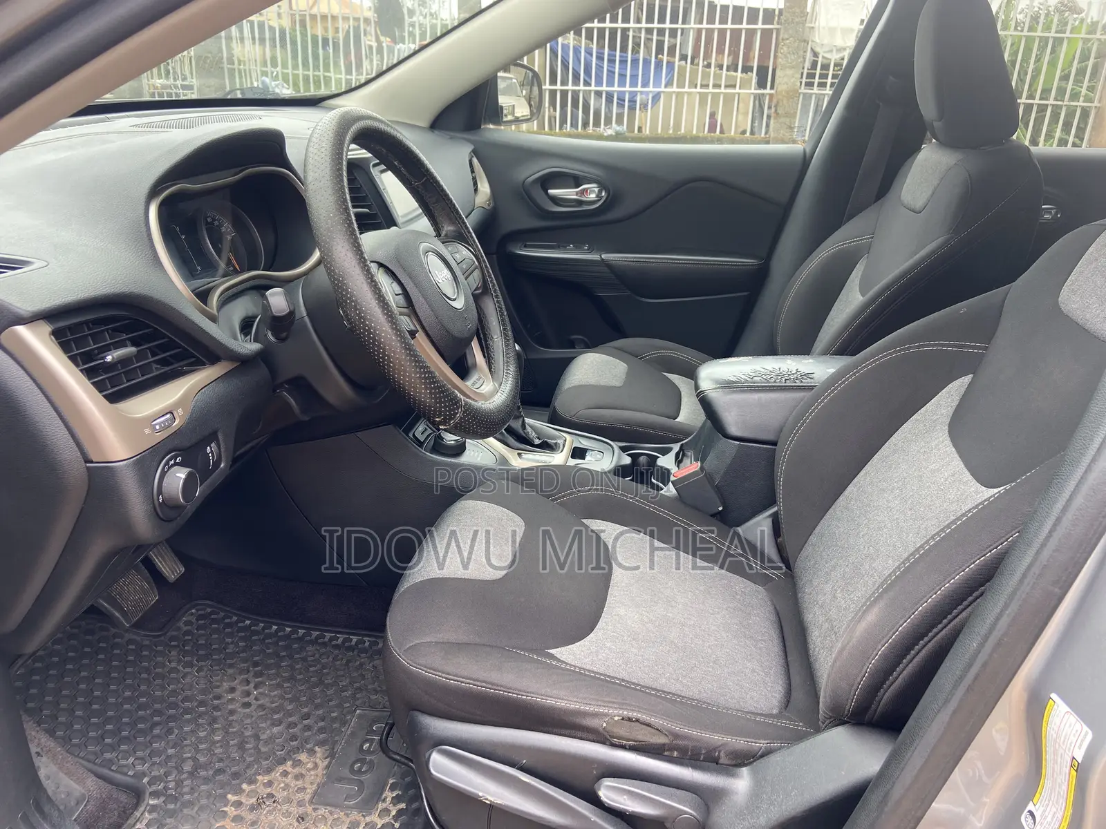 Jeep Cherokee Sport 4x4 2016 Gray
