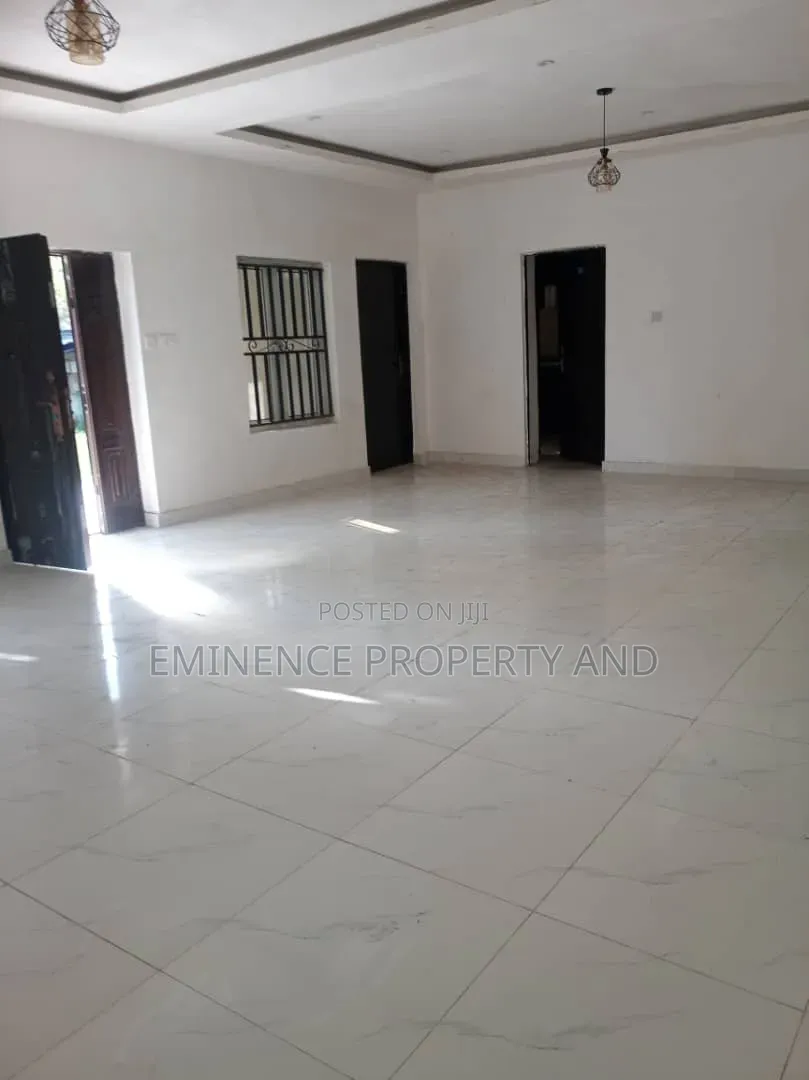 4bdrm Bungalow in Awoyaya for rent