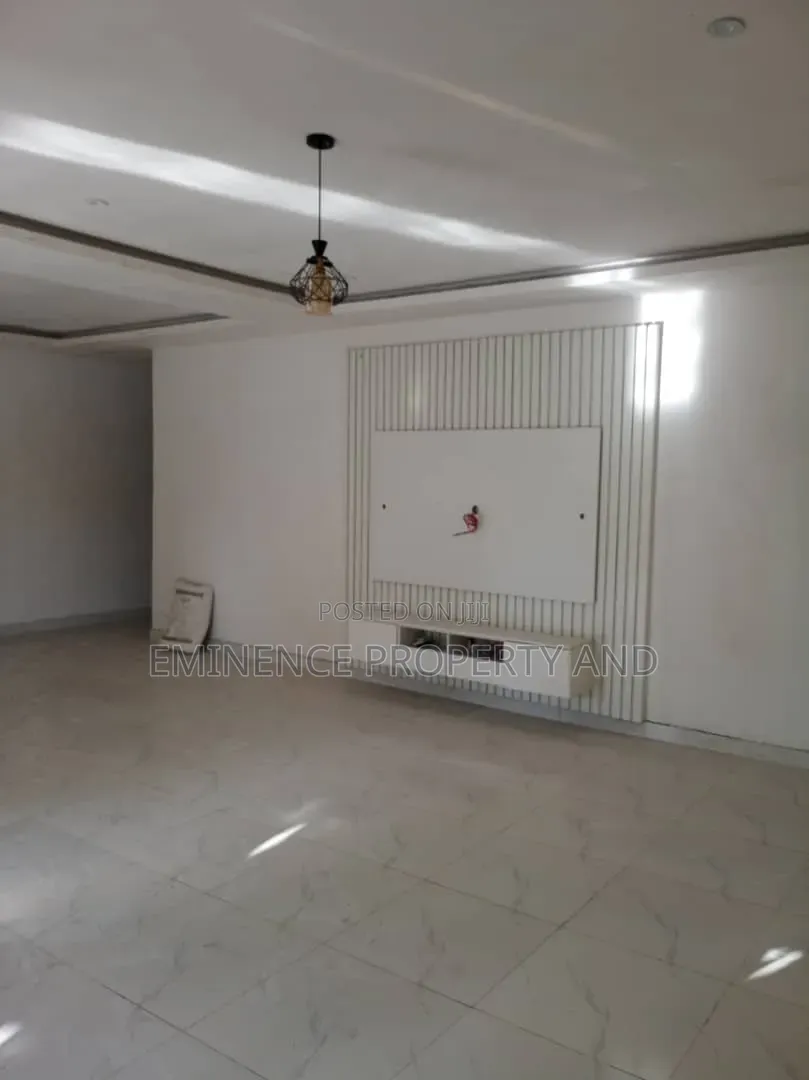 4bdrm Bungalow in Awoyaya for rent