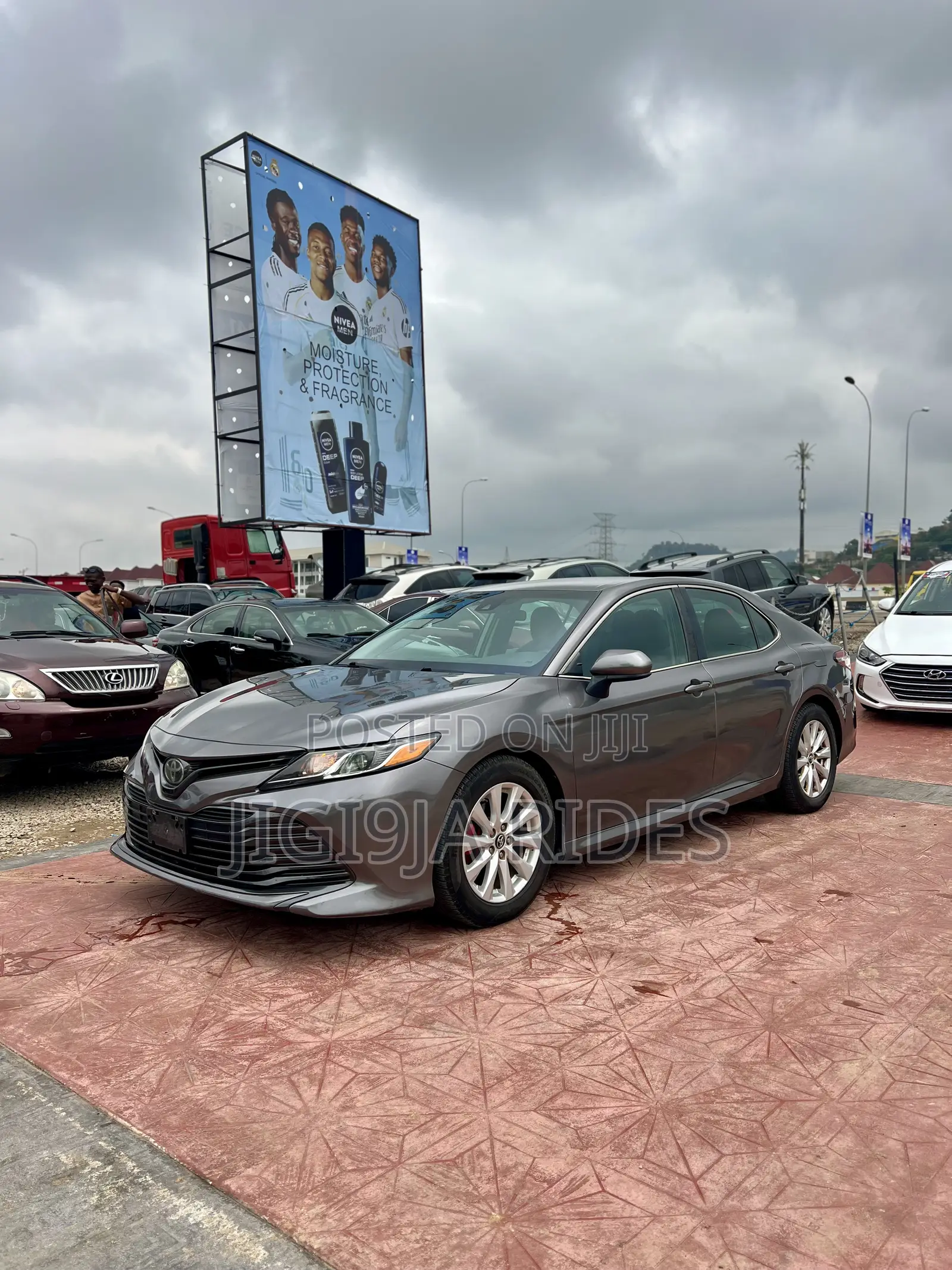 Toyota Camry 2019 Gray