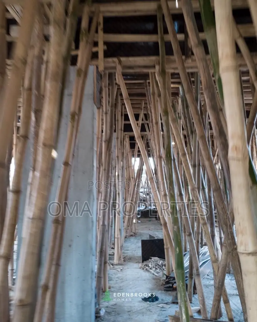 5bdrm House in Lekki Phase 1 for sale