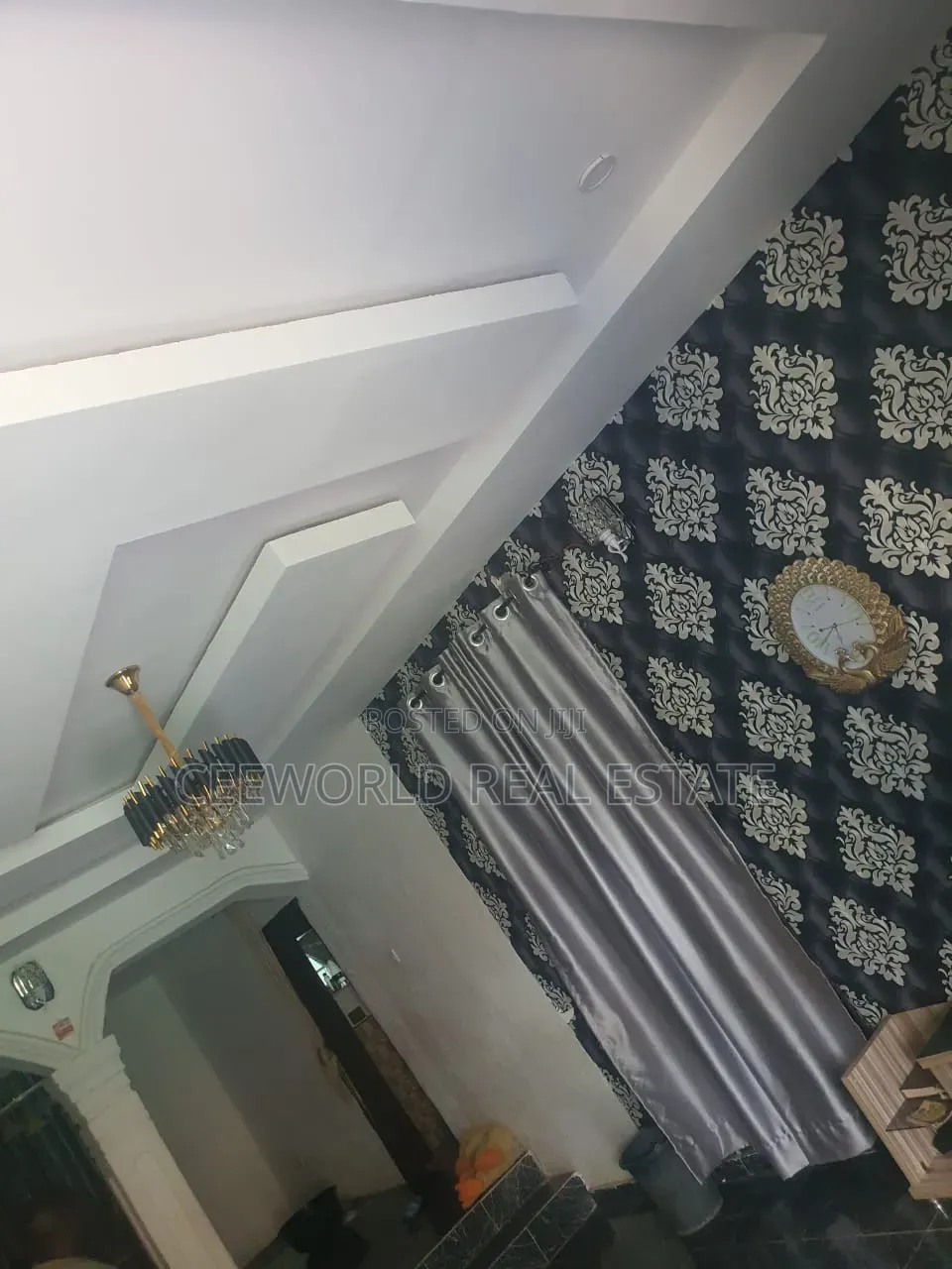 3bdrm Bungalow in Moganna Estate Elebu, Akala Express for rent