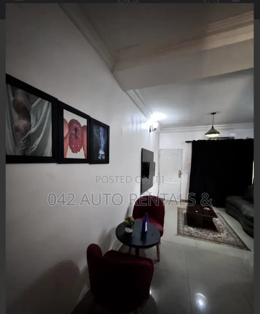 1 Bedroom Apartment in Wuye With a Balcony