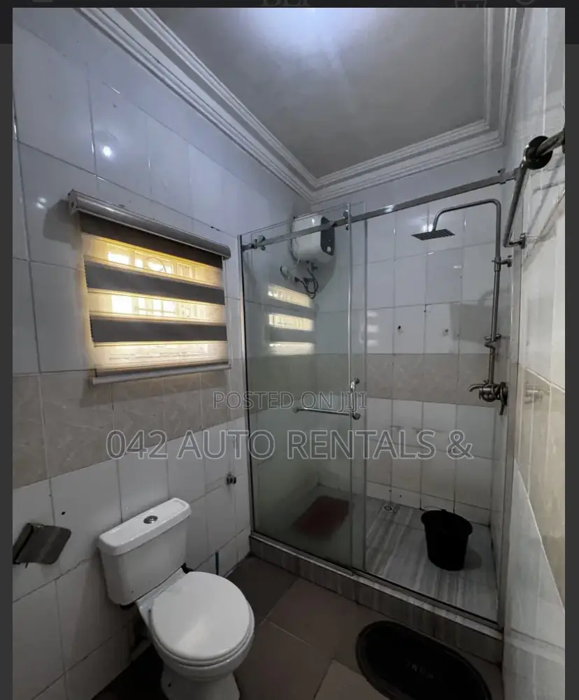 1 Bedroom Apartment in Wuye With a Balcony