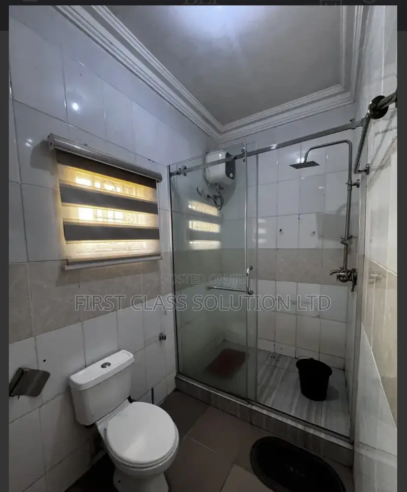 1 Bedroom Apartment in Wuye With a Balcony
