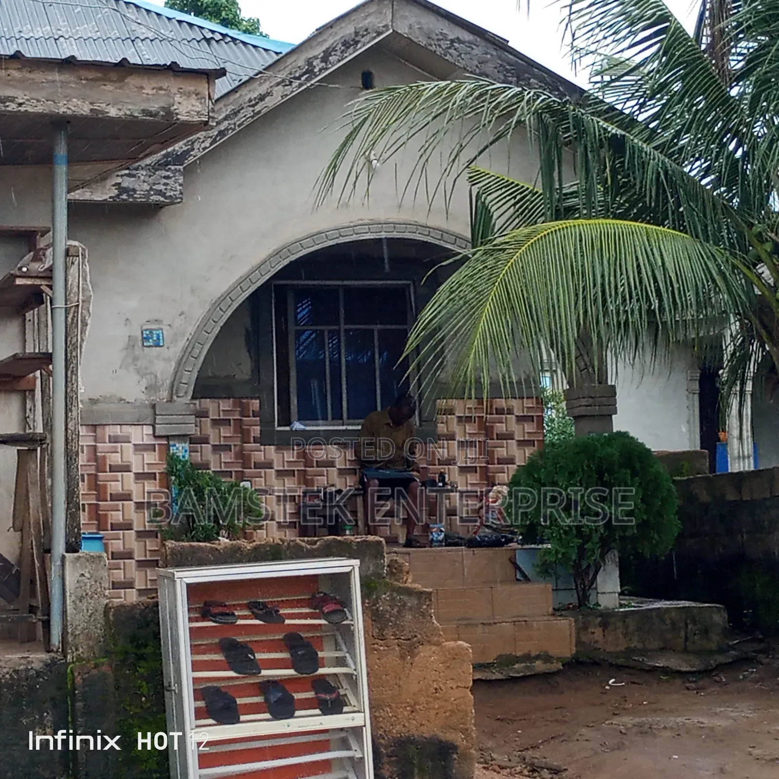 3bdrm Bungalow in Ifo for sale
