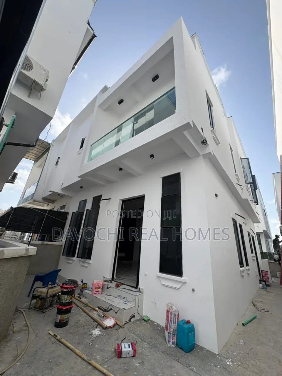 4bdrm Duplex in Lekki Phase 1 for rent