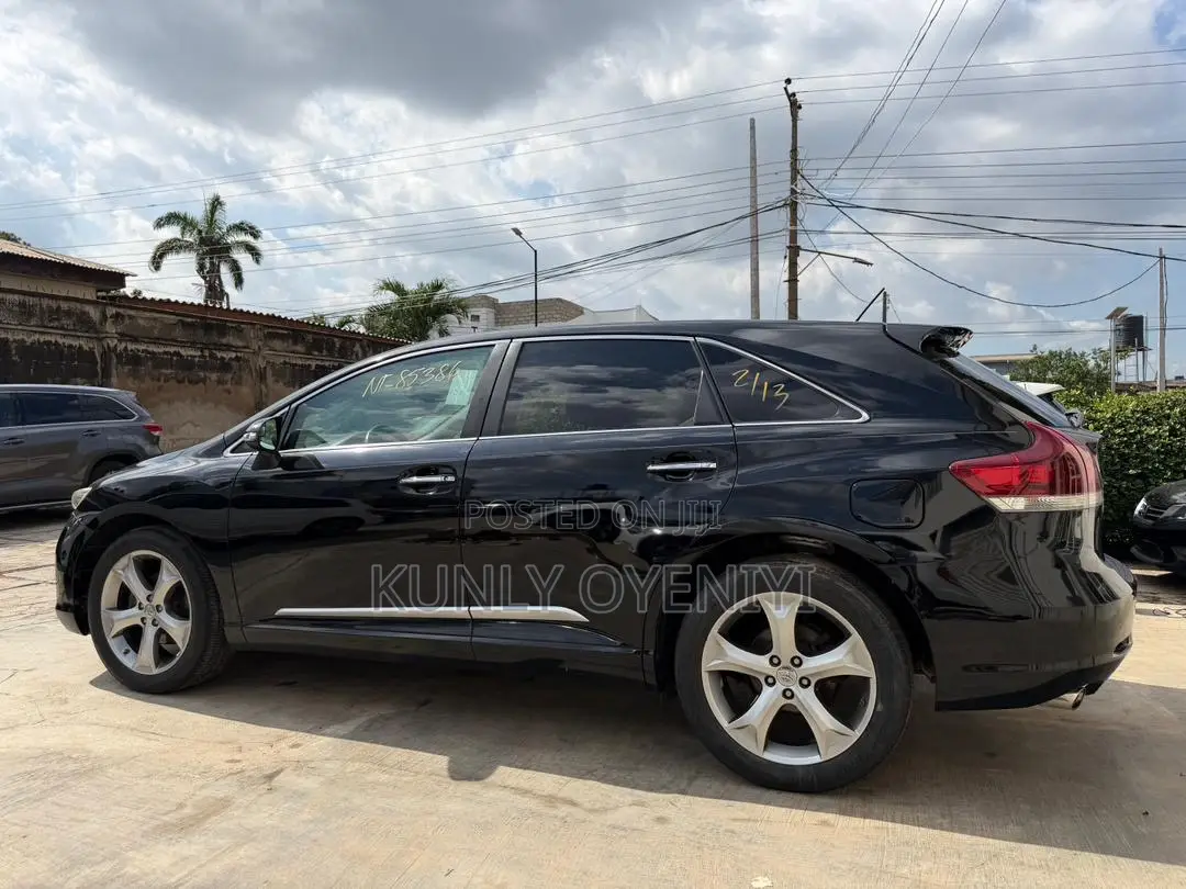 Toyota Venza Limited AWD V6 2013 Black