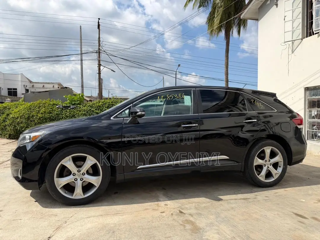 Toyota Venza Limited AWD V6 2013 Black