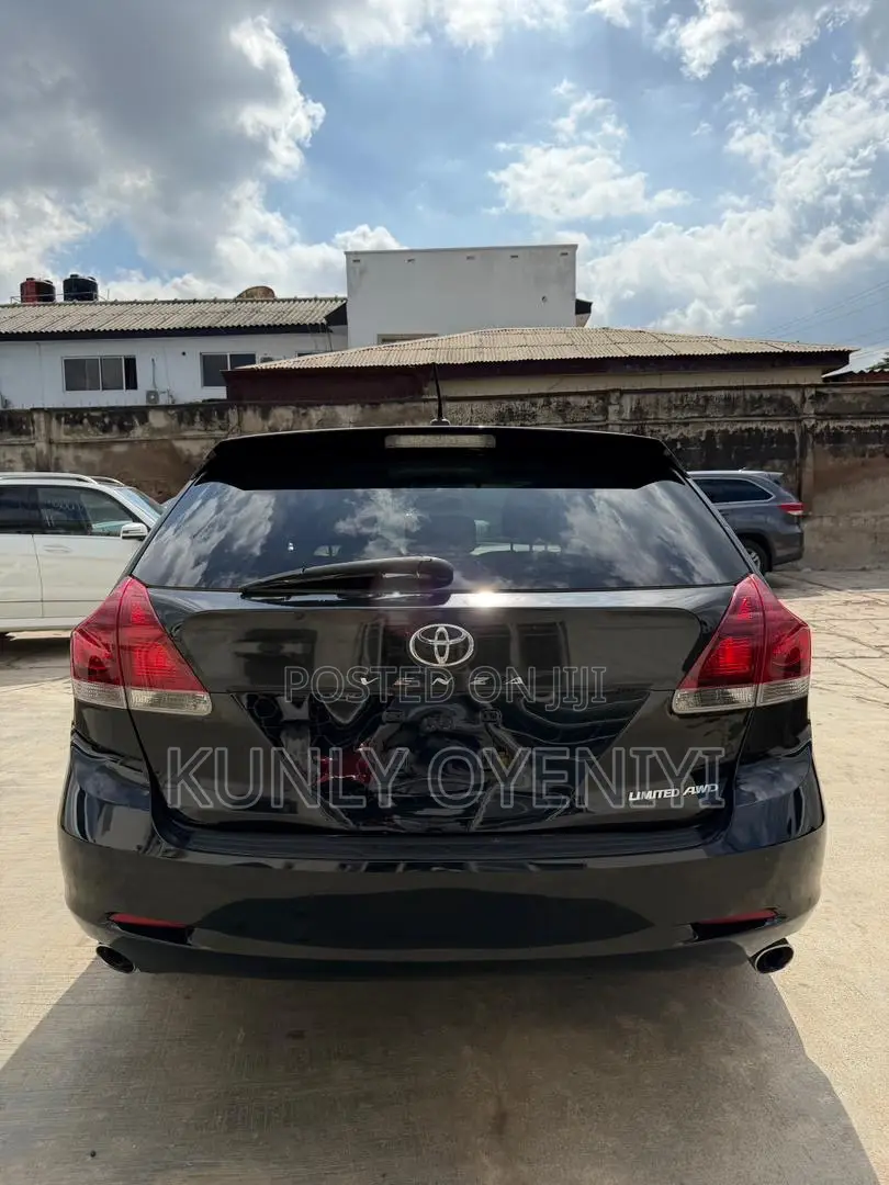 Toyota Venza Limited AWD V6 2013 Black