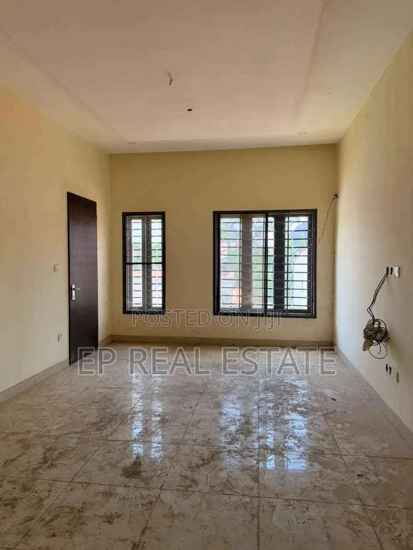 4bdrm Duplex in Maitama for sale