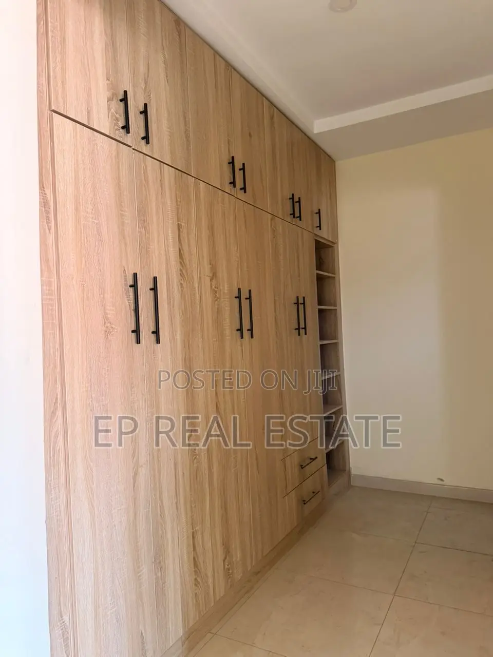 4bdrm Duplex in Maitama for sale