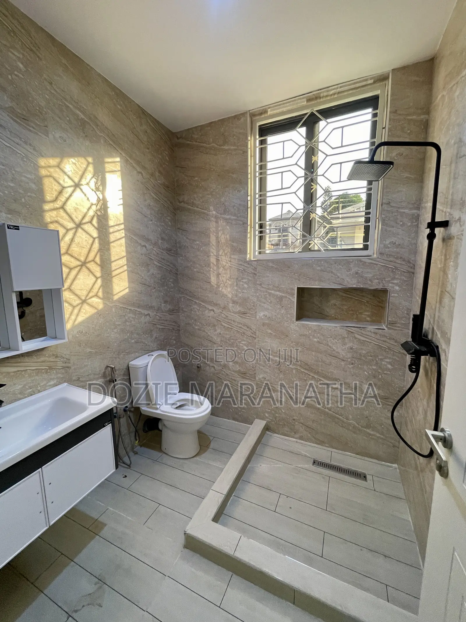 5bdrm House in Gwarinpa for sale