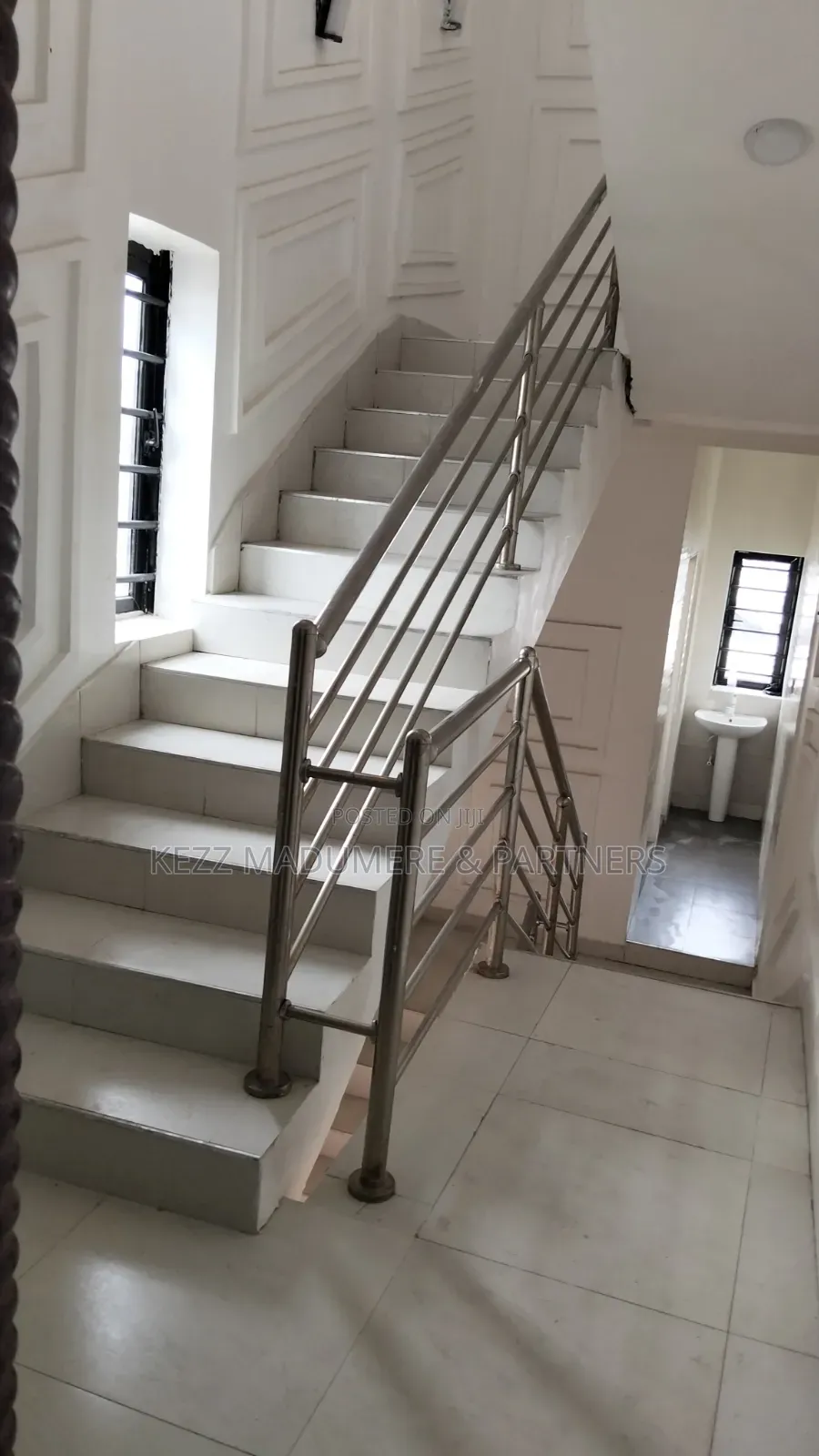 To Let : Semi Furnished 1st Floor Shop at Choba