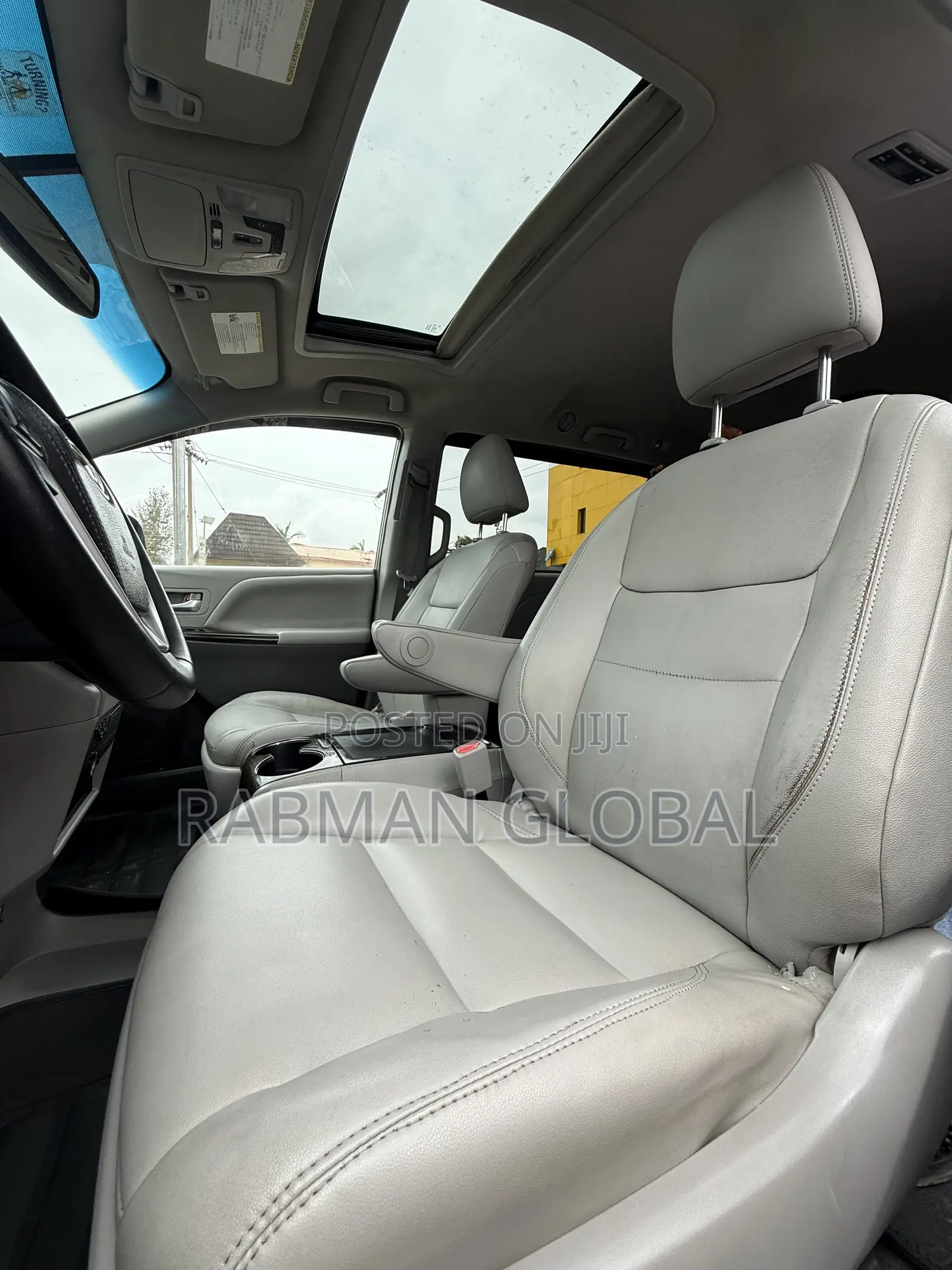 Toyota Sienna 2015 Gray