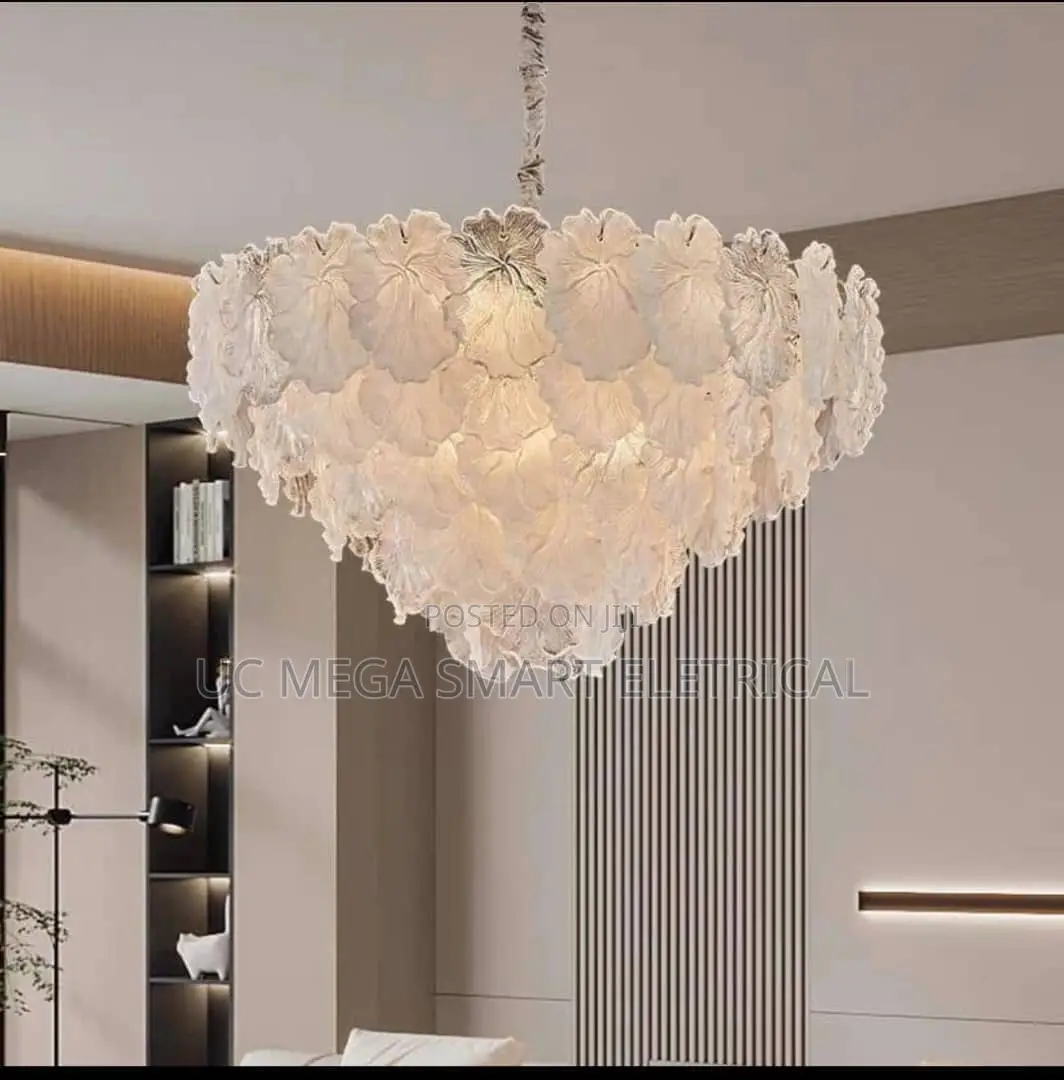 New Retro Light Luxury Petal Glass Chandelier Vintage Style Livingroom
