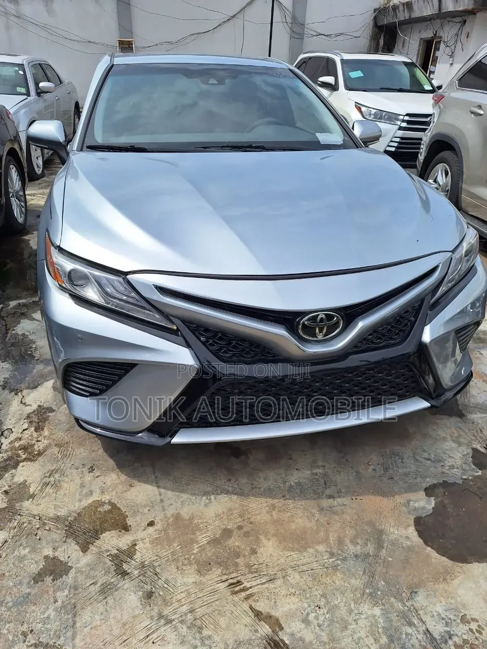Toyota Camry XSE FWD (2.5L 4cyl 8AM) 2018 Silver