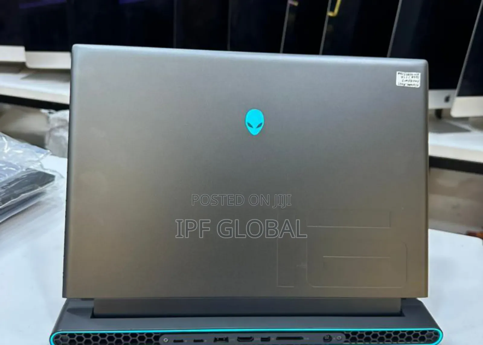 Laptop Alienware M16 R1 16GB AMD Ryzen 9 SSD 1T