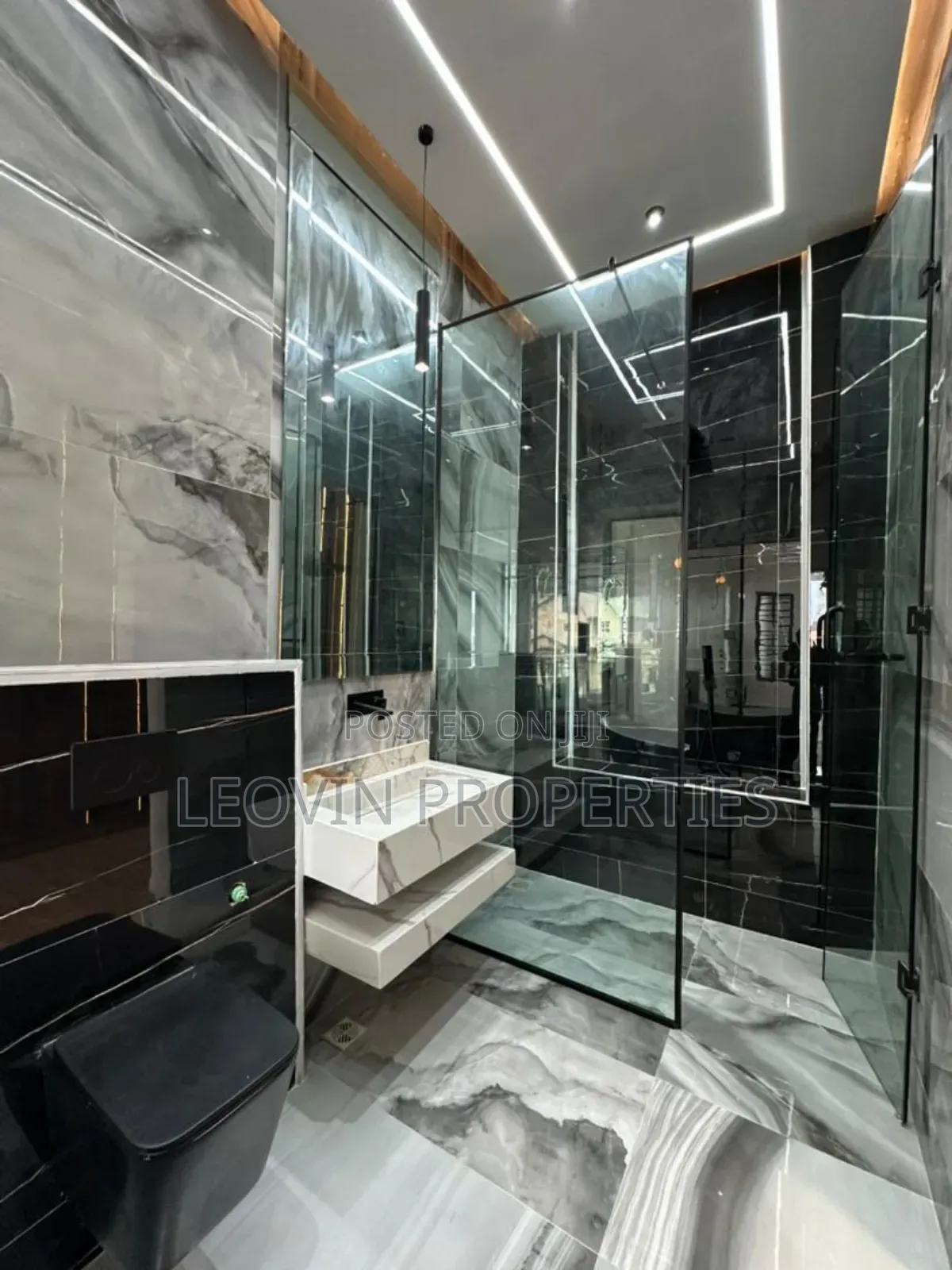 5bdrm Duplex in Ikota Luxury Estate, Lekki Expressway for sale