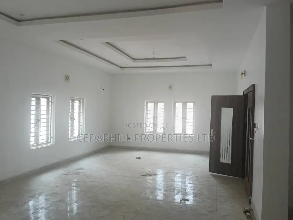 5bdrm Duplex in Efab Metropolis, Karsana for sale