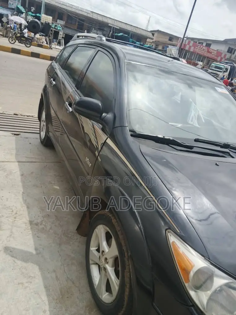 Pontiac Vibe Automatic 2004 Black