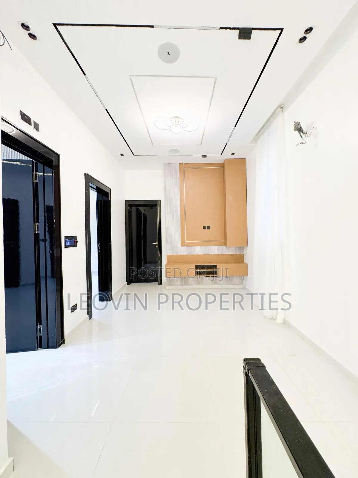 5bdrm Duplex in Chevron Luxury, Lekki Expressway for sale