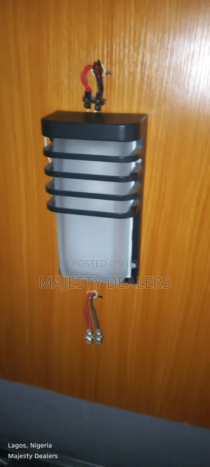 Outdoor Fence Light Cast and Glass Body