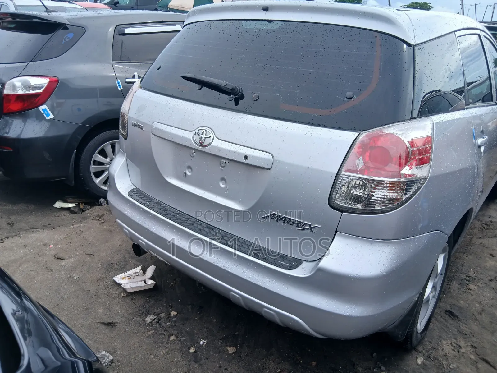Toyota Matrix Hatchback FWD (1.8L 4cyl 5M) 2006 Silver