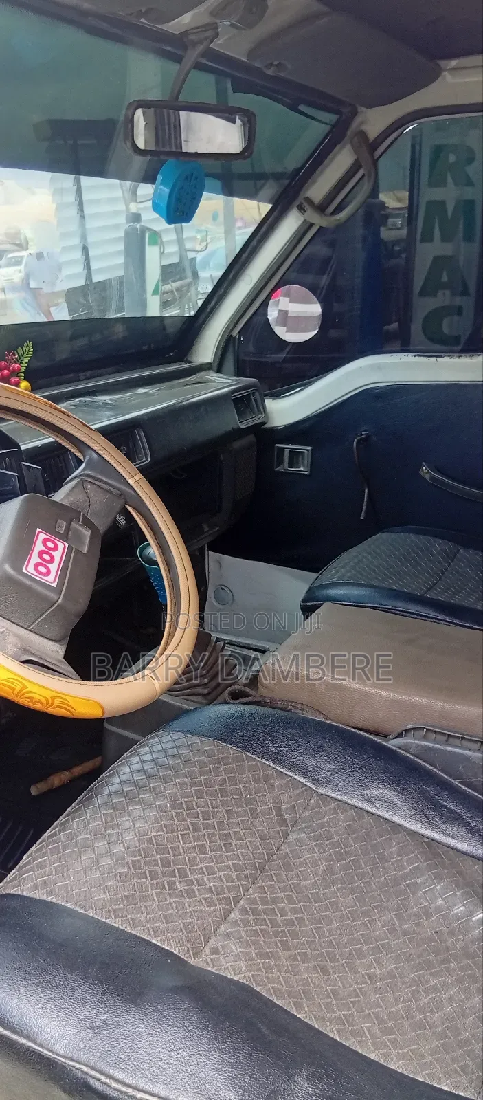 Mitsubishi L300 2002 White
