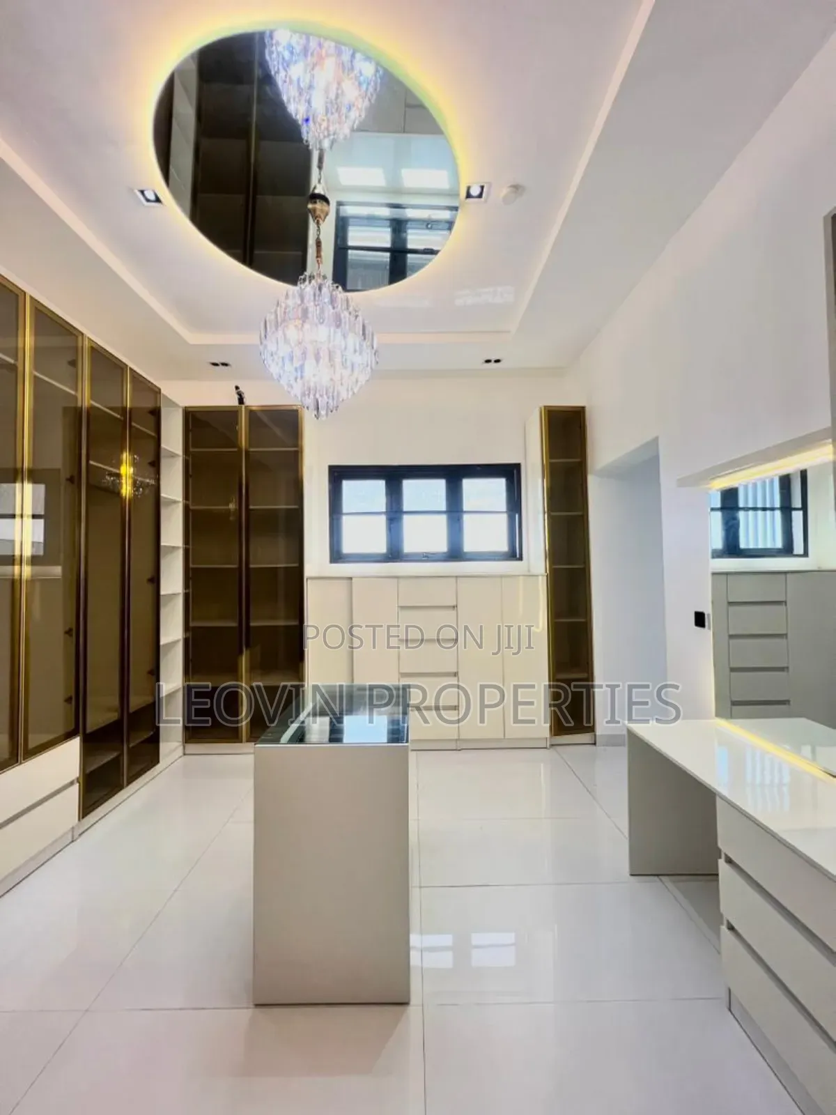 6bdrm Duplex in Osapa Luxury Estate, Lekki Expressway for sale