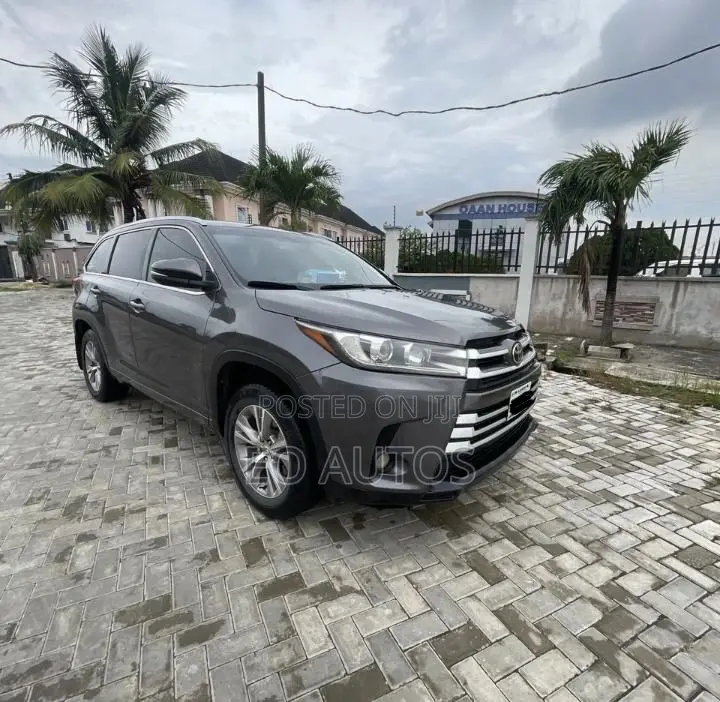 Toyota Highlander 2015 Gray