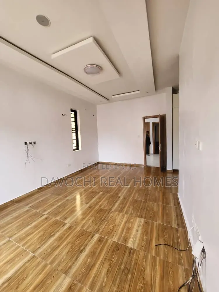 4bdrm Duplex in VGC / Ajah for sale